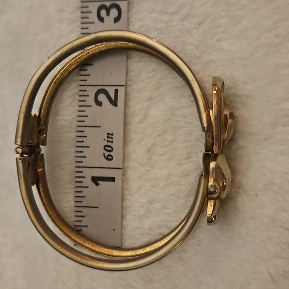 Vintage Silvertone Swirl Hinged Clamper Cuff Bracelet - Picture 8 of 8